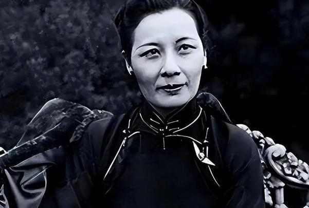 西安事变后，宋美龄曾感慨道：“为什么国民党没有周恩来这样的人物？”对于周恩来的能