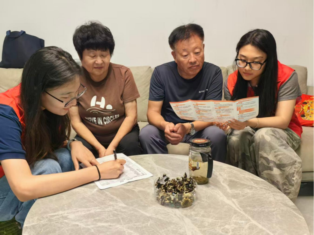 守护求学希望! 山东青年志愿者把学生资助政策送进千家万户