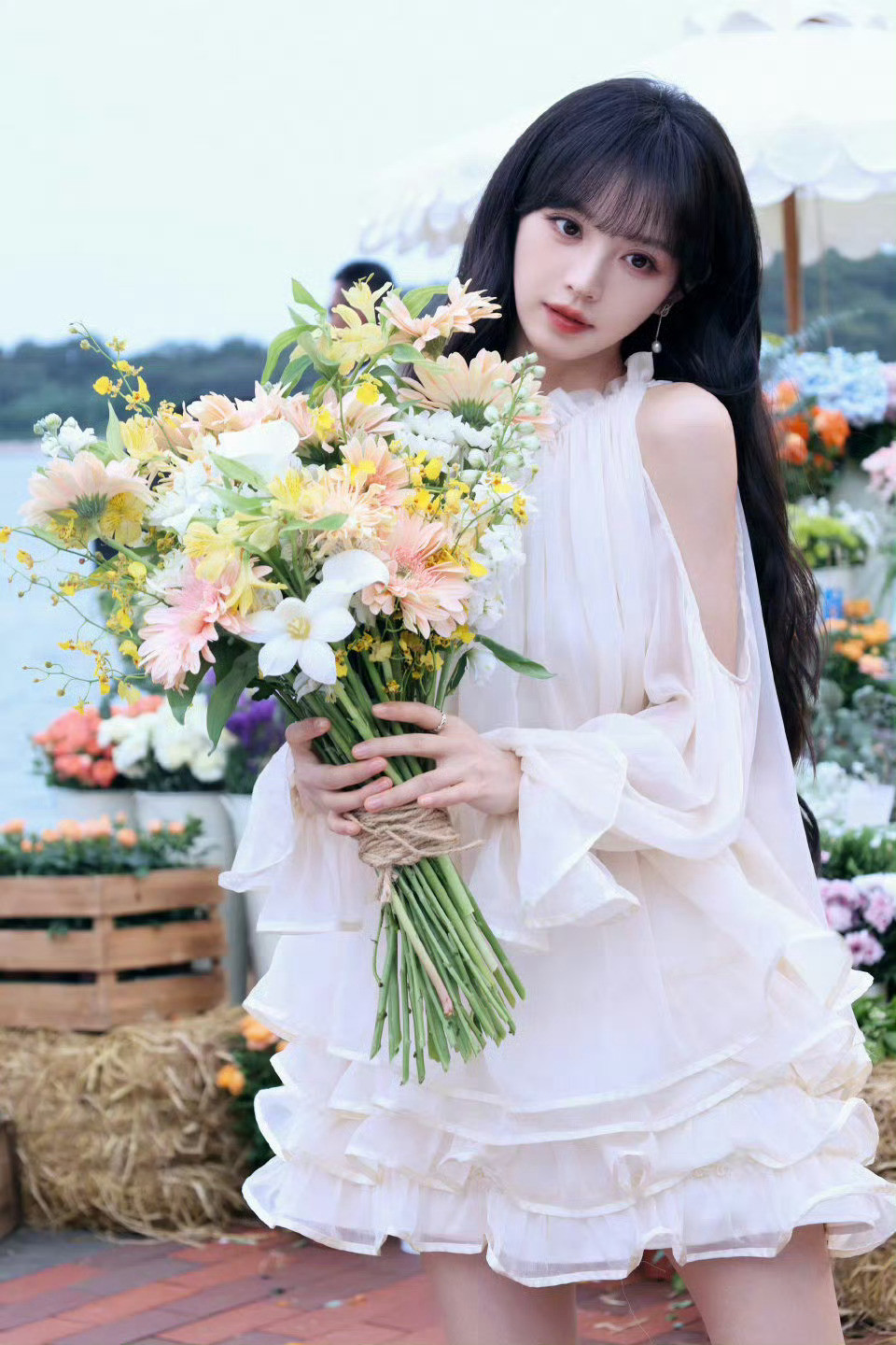 田曦薇开屏每天到处都能看到小田好爽！