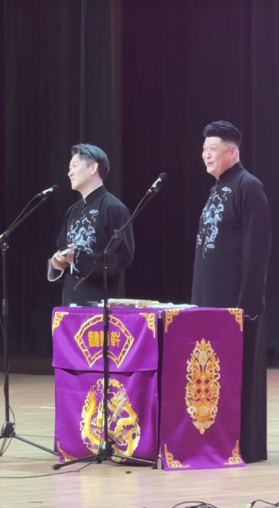曹云金的巡演在五月十日已经走到成都了，依然是爆满的状态。他的票价不贵，200