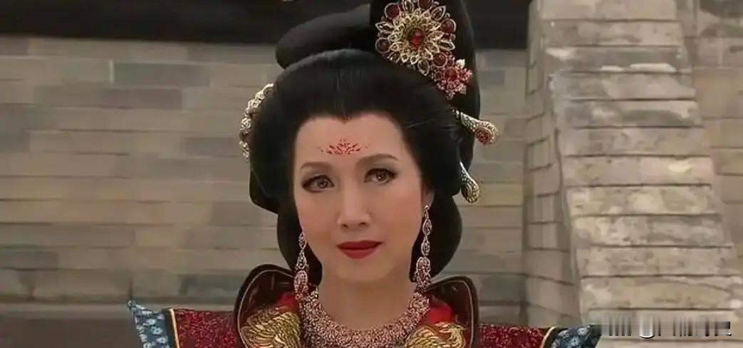 813年，群臣上奏唐宪宗说：“陛下后宫无主，立郭贵妃为皇后如何？”唐宪宗勃然大怒