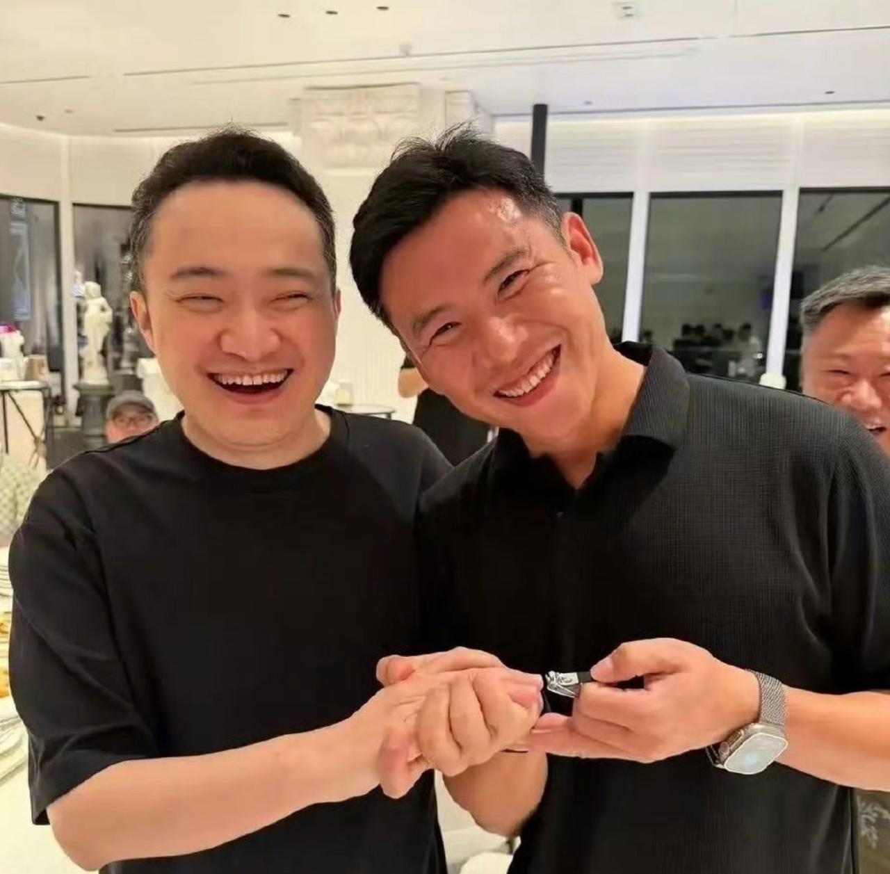孙宇晨的人品，算是彻底败没了。谁能想到，他居然会跟币圈的人，玩指甲剪的梗。