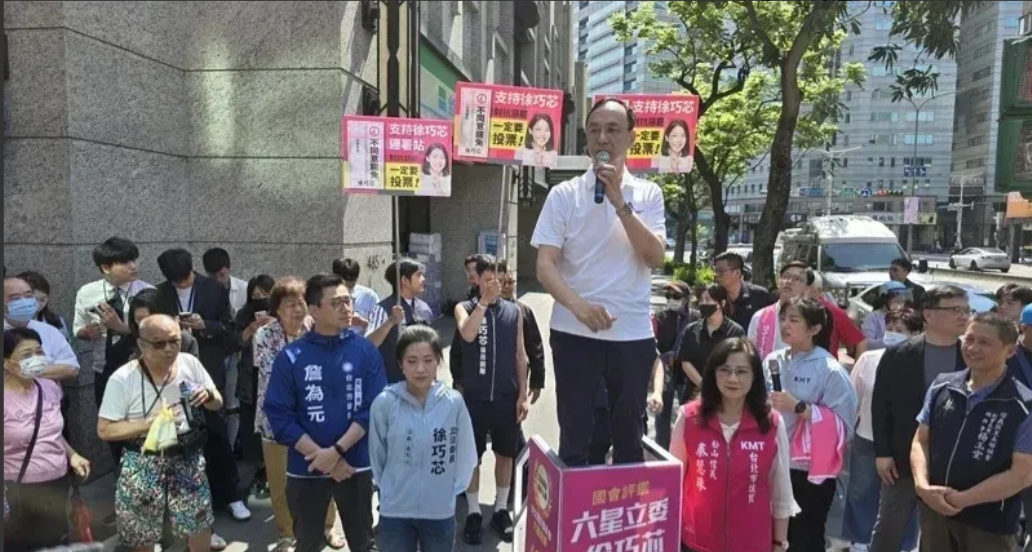 民进党越来越肆无忌惮、变本加厉了。台中市地检署今天对国民党台中市党部展开了搜索，
