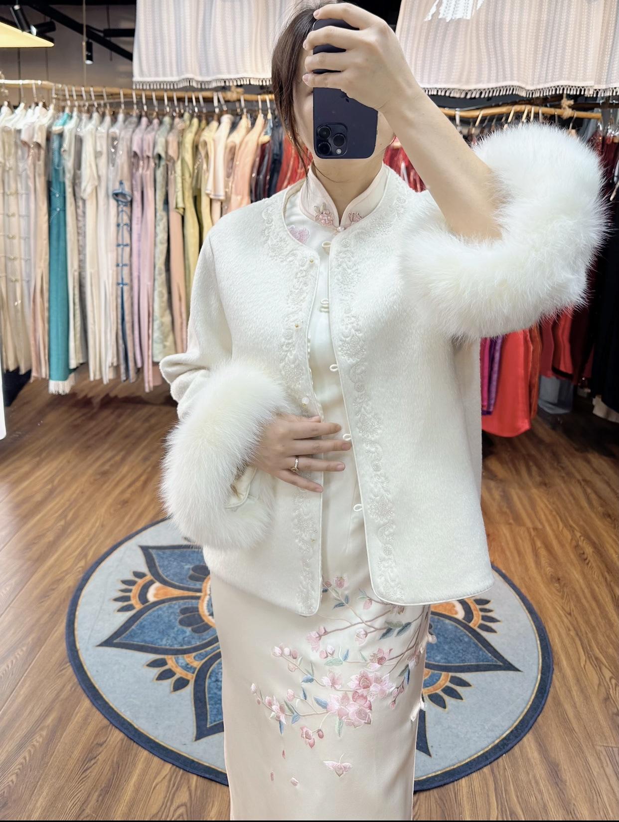 为什么感觉穿旗袍的女性最漂亮旗袍背后的文化底蕴也为穿着者增色。