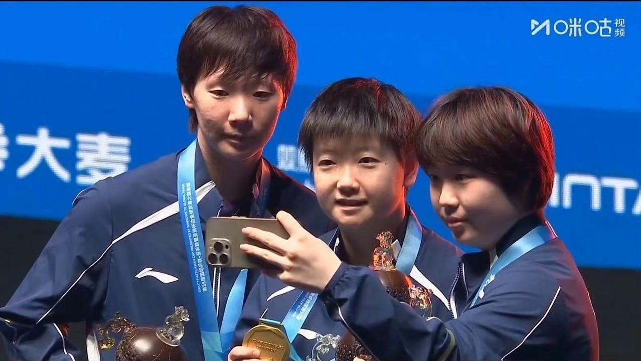 热情，理性！这才是真正的球迷，来看看这位球迷的比赛观感：七局巅峰对决，看得人