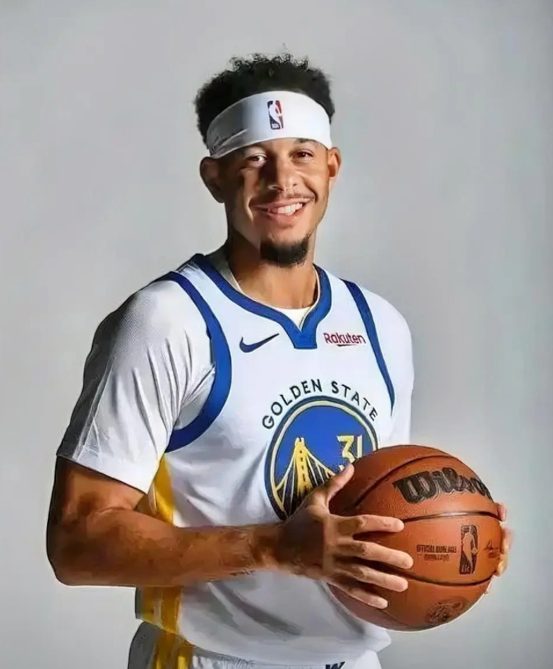 库里缺阵，巴特勒伤退！勇士112-124不敌雷霆，虽然输球，但这两人表现仍然亮眼