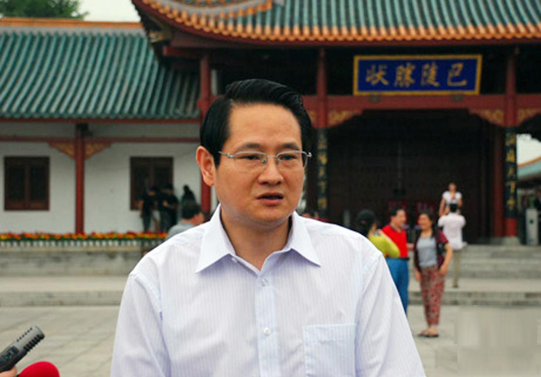 涟源市是湖南娄底的一个县级市，涟源市一中是当地享有盛誉的重点高中，出了很多人才。