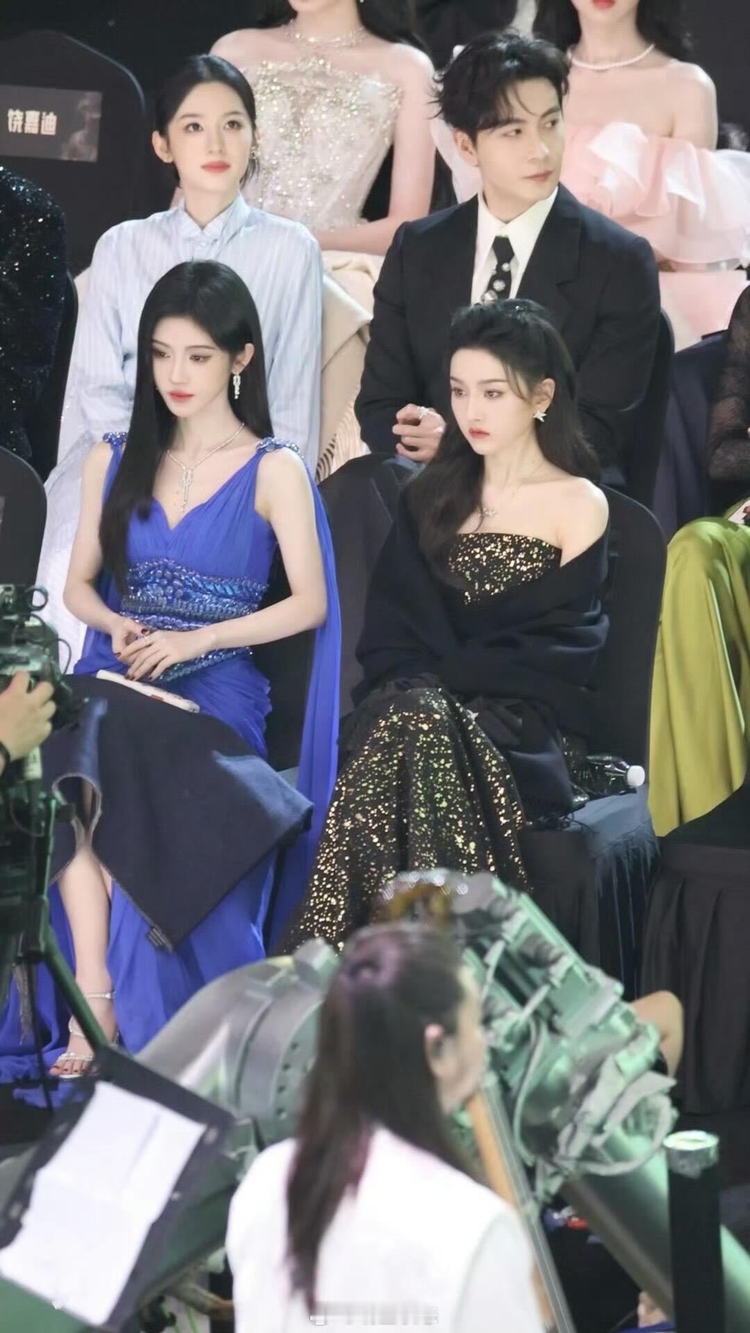 这三张脸同时出现的冲击力