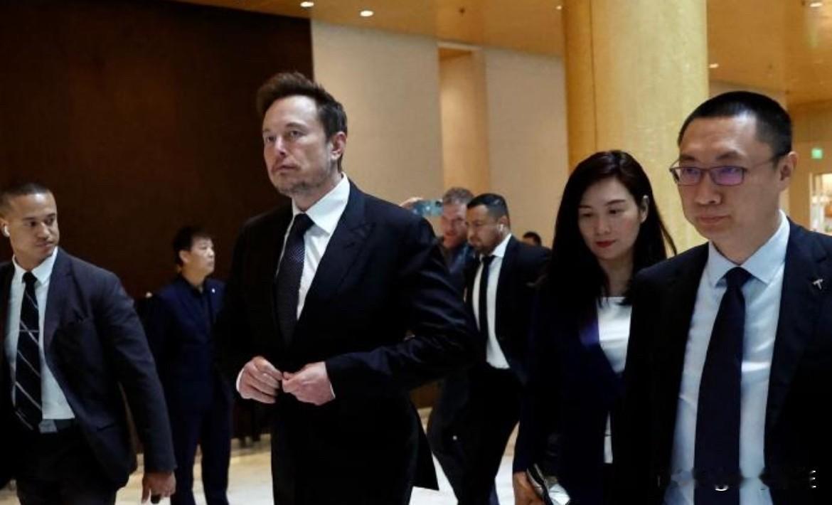 这次中美晚宴，一眼就看出了什么叫“面子给足，底子不交”！你看，任正非、汪韬、梁