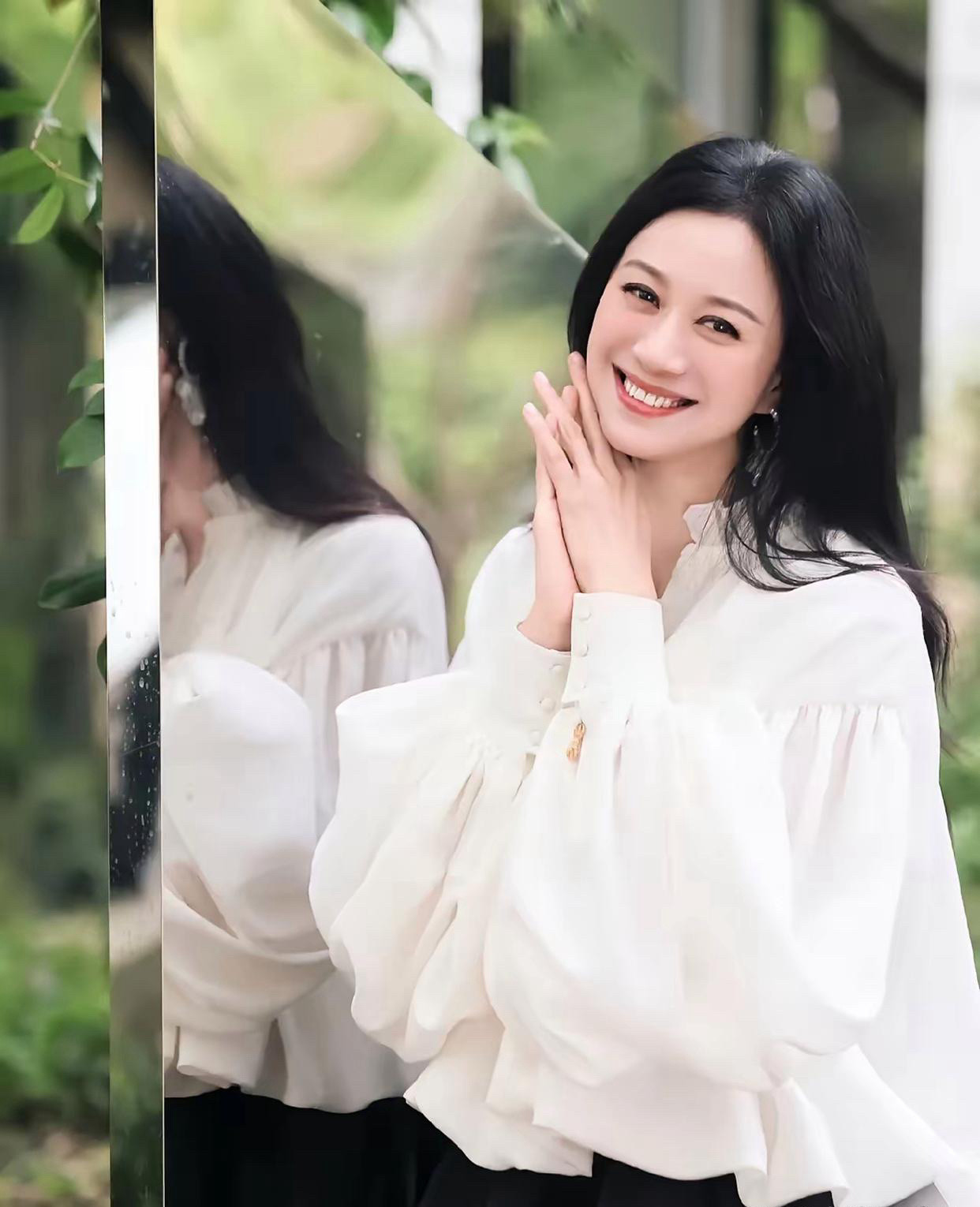 倪虹洁自曝被16岁儿子拉黑节目播出后，网友纷纷心疼倪虹洁，一边谴责前夫和前婆婆，