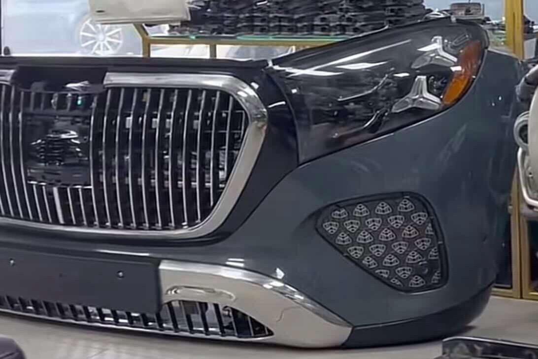 2027款奔驰gls迈巴赫外观曝光。新款保险杠提前漏出，采用新款s同款...