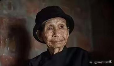 含恨而终！海南奶奶90岁仍攥铁证，14岁噩梦谁懂？1941年，14岁的黄有