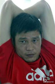 范志毅：十次火爆冲突，从“飞痰”到“追打裁判”的传奇脾气！