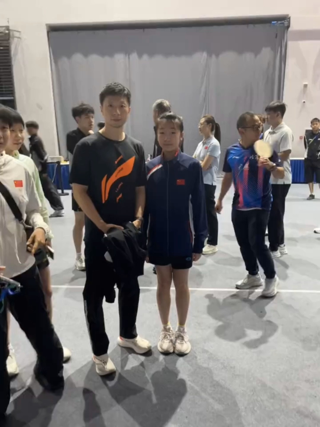 马龙合影上新