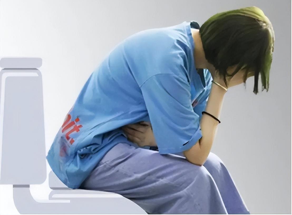 肠道里有恶性肿瘤的人，身体一般会有5个表现，留心观察结直肠癌在中国的发病率这