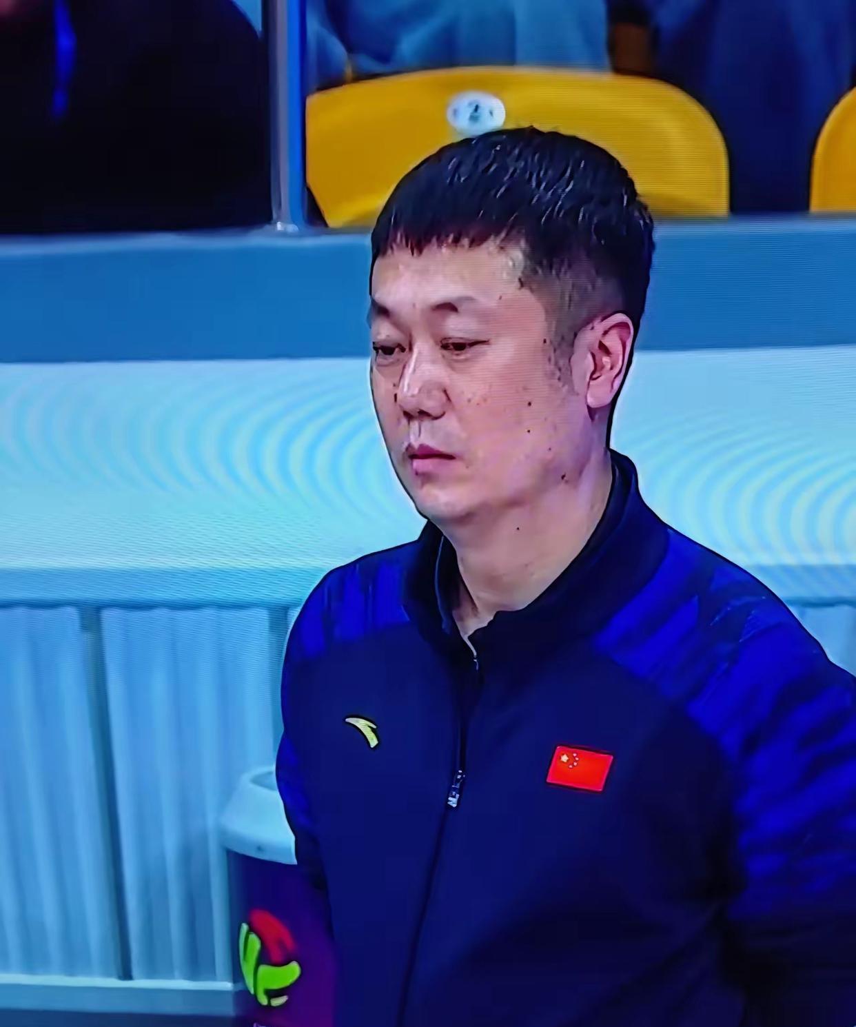 赵勇的鼻子悔青了！世联赛紧锣密鼓，准备开打之即，队长兼接应龚翔宇突然再次腰伤缺