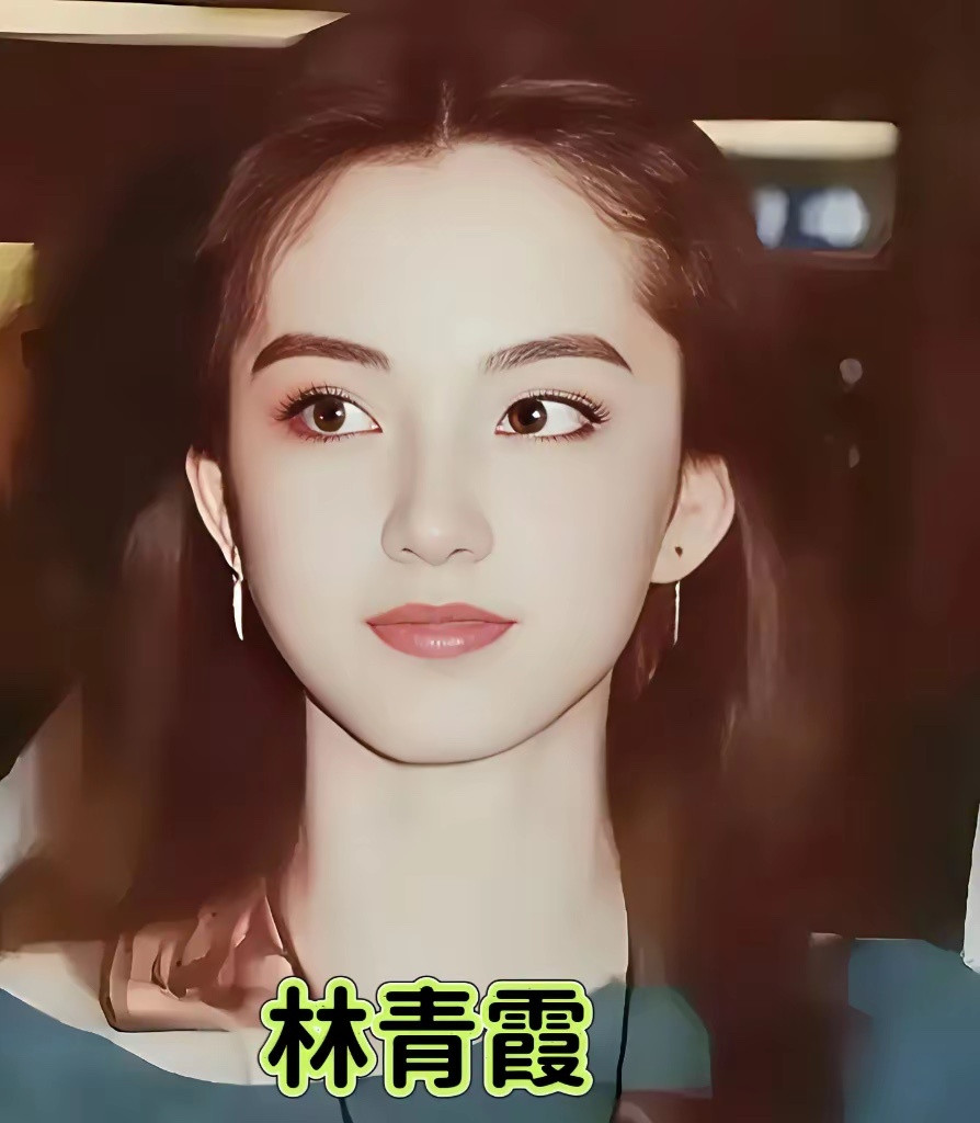 都说当年的关之琳芳华绝代，能与之比肩的，唯有王祖贤、林青霞！可再看看李嘉欣的明艳