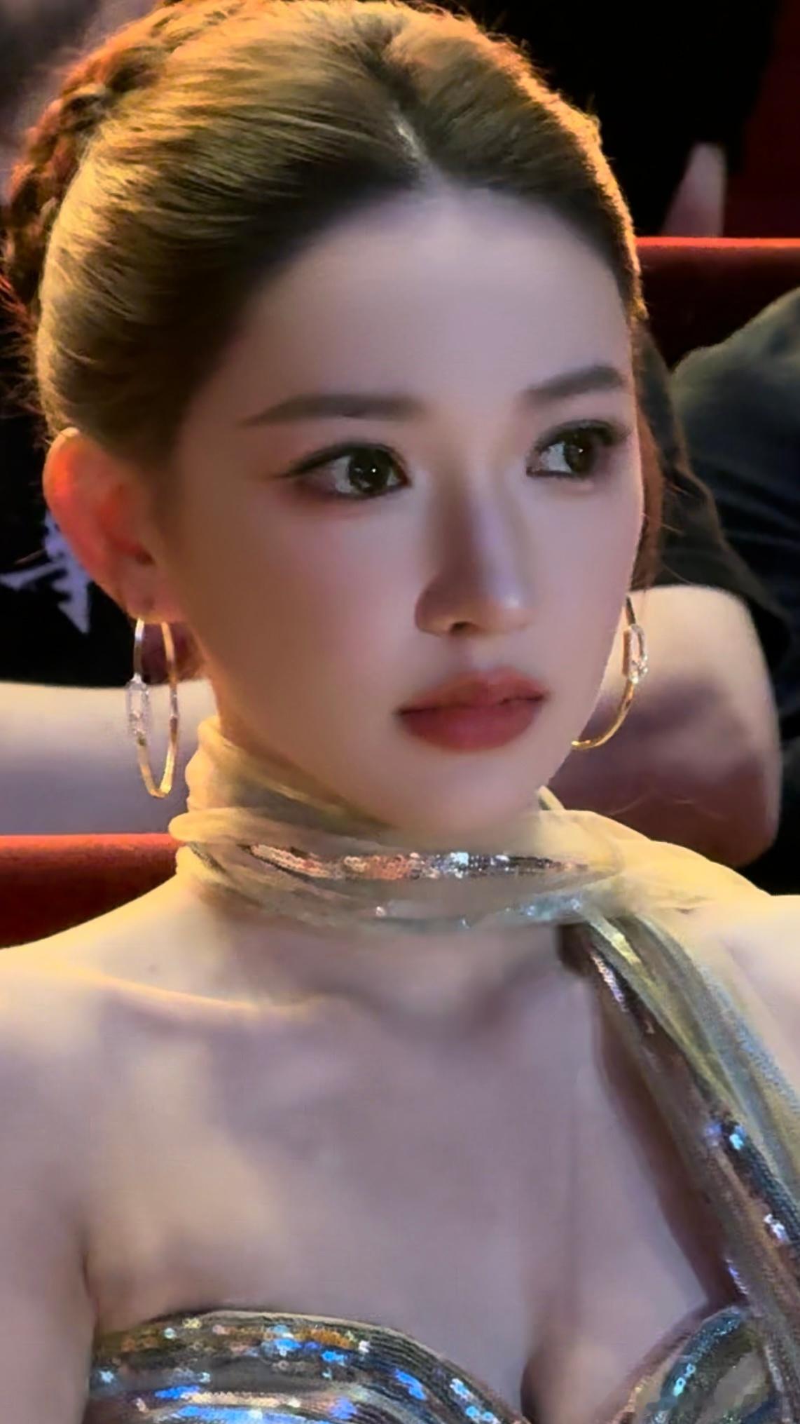 程潇鎏金女神完全美神降临……