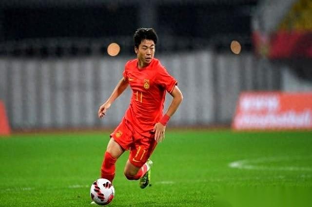 差点被枕边人一篇小作文直接干到退役的那个小伙子，居然还有人要？说实话，当初那事