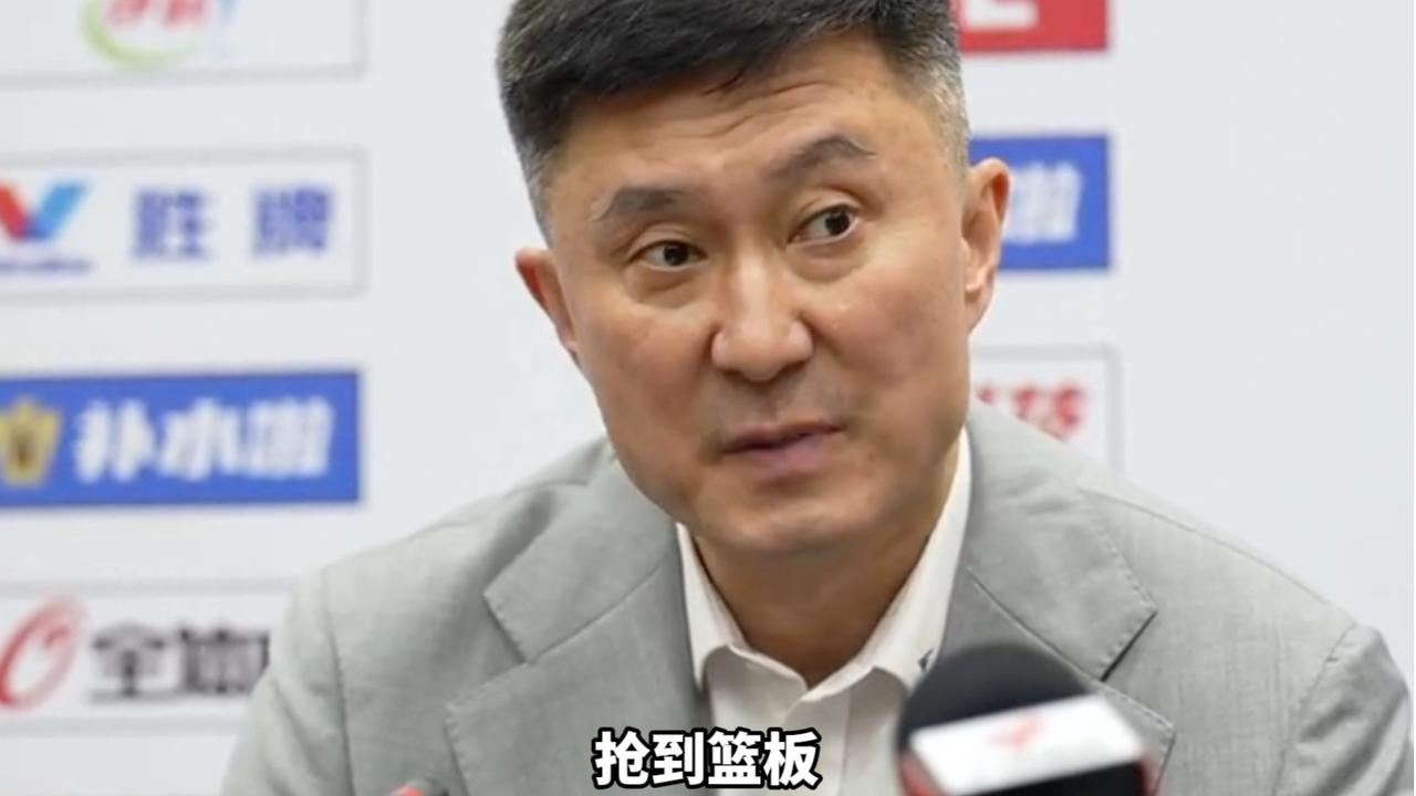 广东主场不敌上海，杜锋赛前送新年祝福