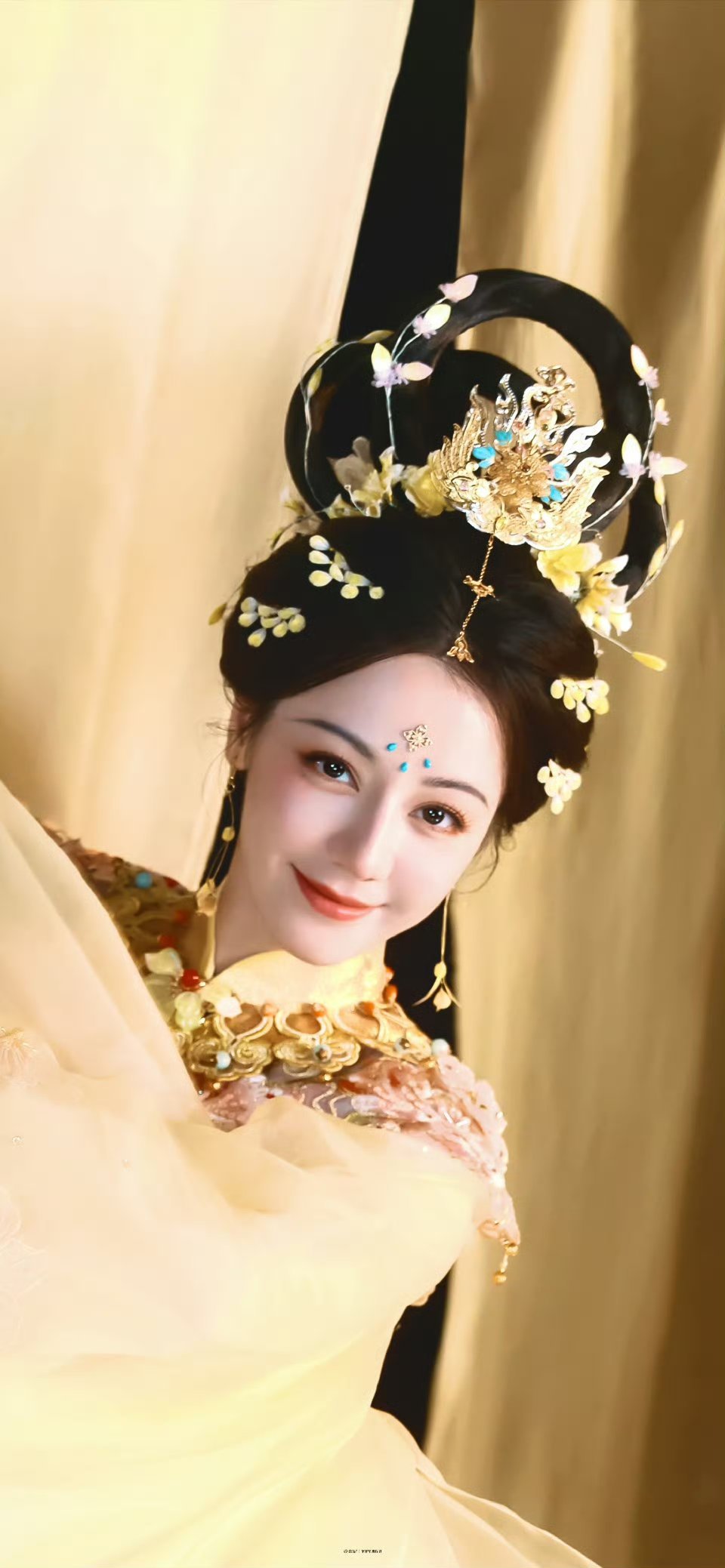 眼睛就要看美人来看迪丽热巴中秋壁纸图[抱抱][抱抱][抱抱]美人如画热巴好伟