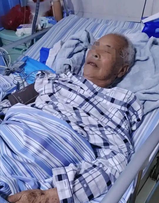 ”3块钱一条人命？“5月7日重庆，66岁大爷因3元停车费与路人争执，