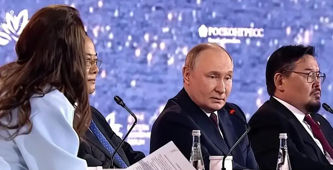 果不其然。俄罗斯媒体突然宣布了一个不客气的判断。本周，莫斯科多家评论栏目以