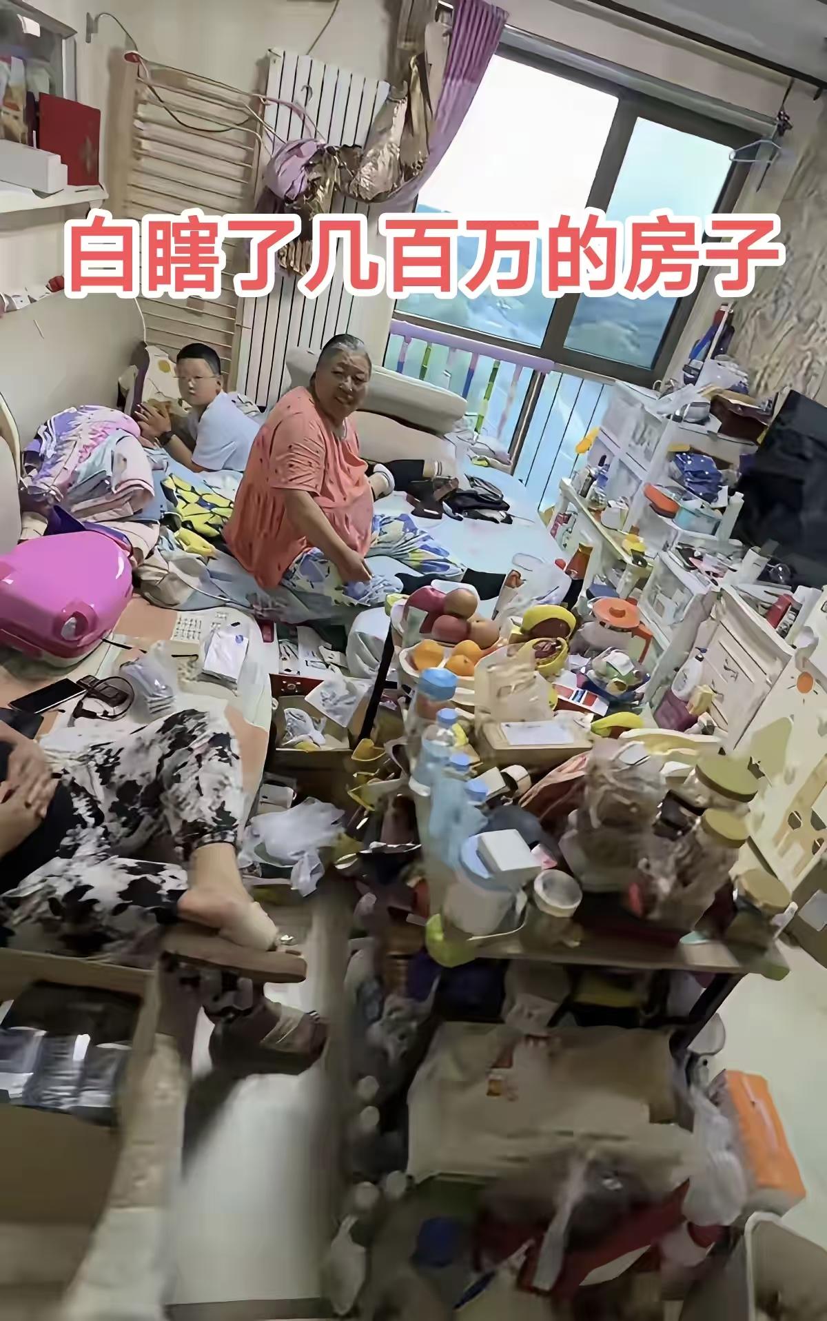 换我早崩溃了，这家人咋还能坐得住啊？
