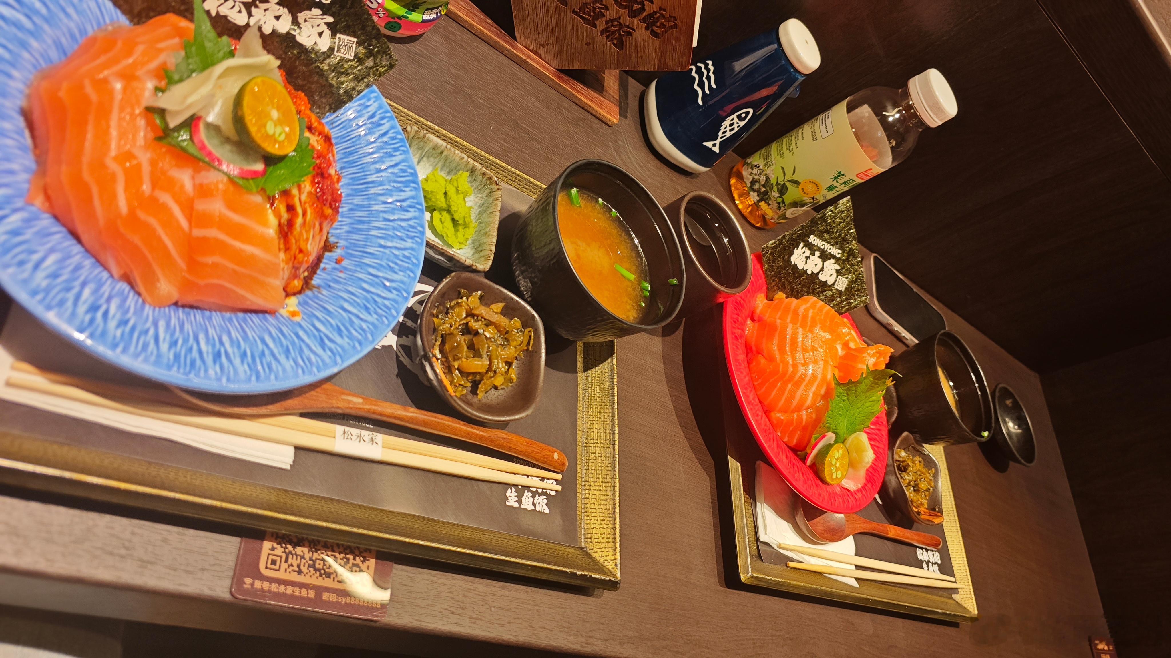 少食多餐会导致你的胰岛一直在工作少食多餐最初是针对糖尿病患者、消化功能虚弱的人，