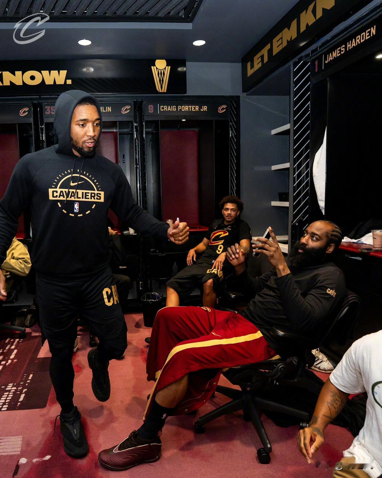 骑士主帅点名表扬哈登！阿特金森狂赞哈登防守：效率98+顶级球商，全力登骑士难败