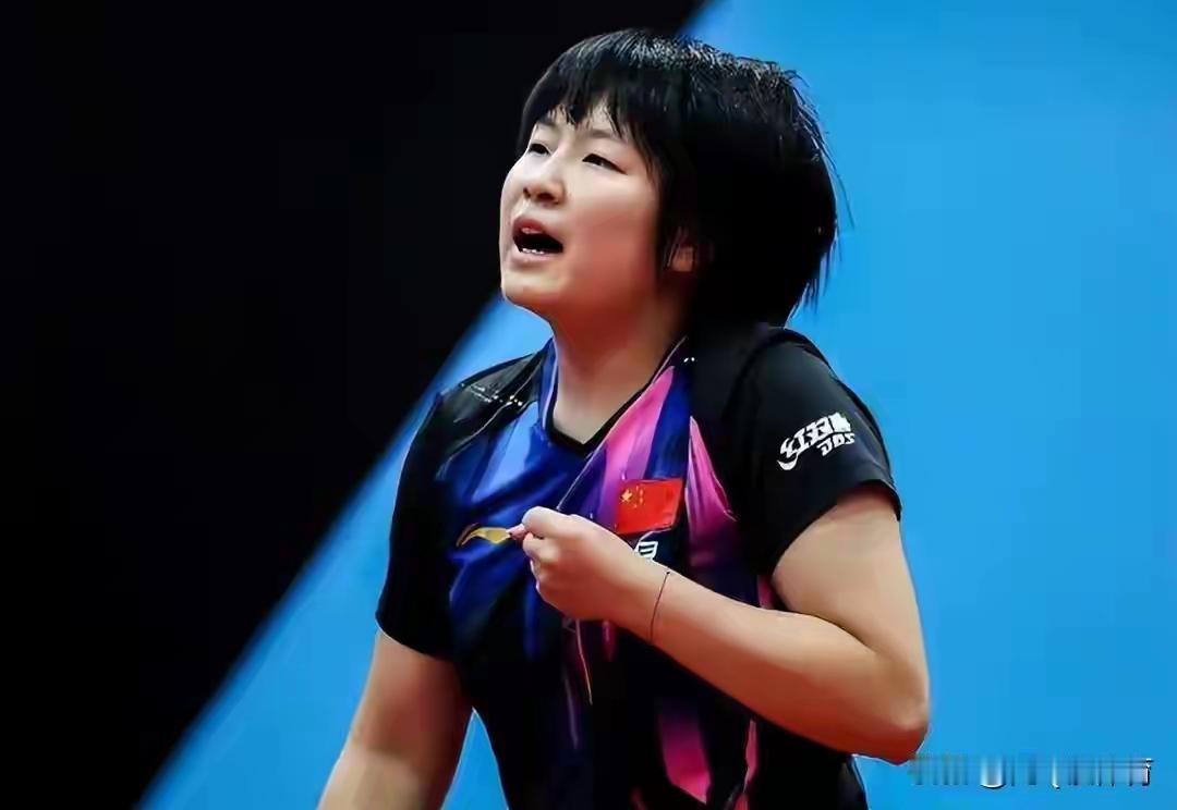 “小蘑菇”覃予萱遭纵歌曼大逆转！无缘晋级四强！马斯喀特常规挑战赛四分之一决赛，覃