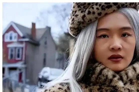 臭名昭著的“恨国女”许可馨，竟在美国结过婚！许可馨这个名字，每隔一两年就会