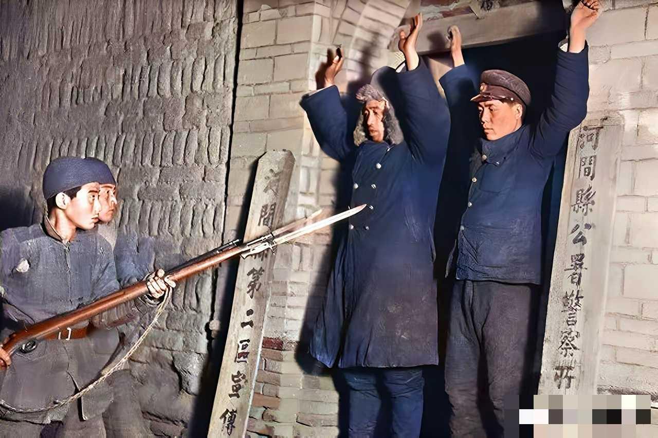 八路抓获两名伪军