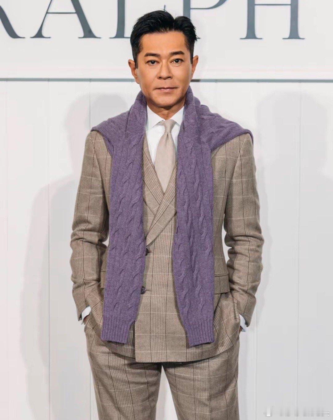 这个世界上我最想不通的人，就是古天乐了。明明他已经默默捐建了那么多学校，没想到