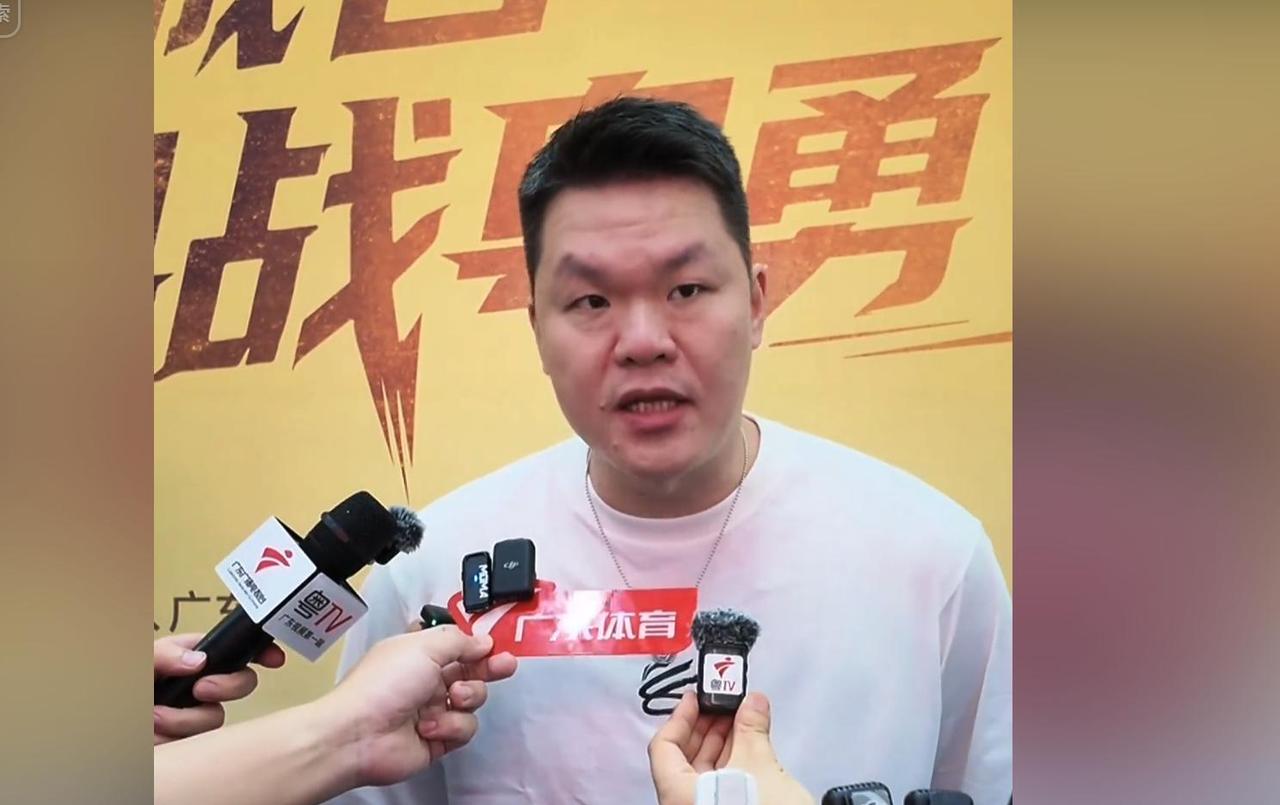 CBA传来最新三个消息，第一个消息让人很意外！CBA休赛期已经慢慢变成了三门
