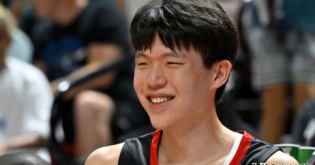 杨瀚森新秀年后从联盟白拿80万美元，NBA这套“均分机制”才是底层球员最硬的靠山