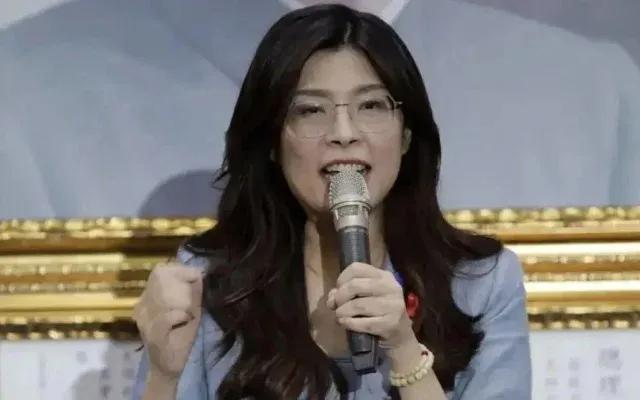 最新民调出炉，绿营慌神谁能想到，一份亲绿机构出具的民调，竟成了绿营执政危机