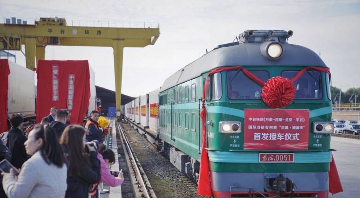 中老铁路已经是超负荷运转！这条线路想着货运优先，把老挝的钾矿运回来，客运是捎