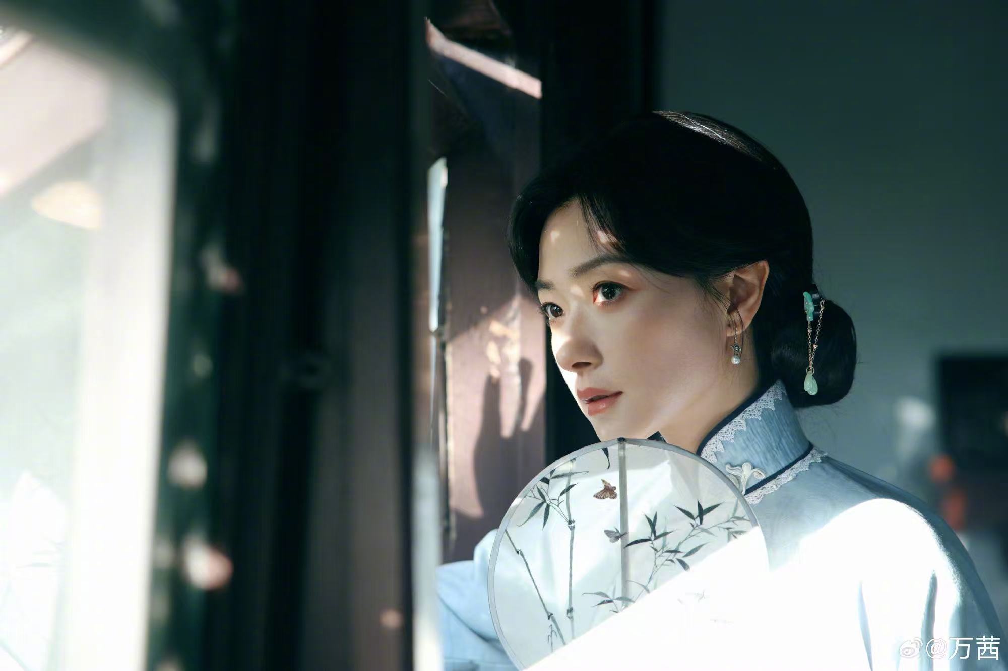 万茜民国风完全白月光万茜民国大家闺秀仪态真正的民国白月光大抵如此。万茜气质温润沉