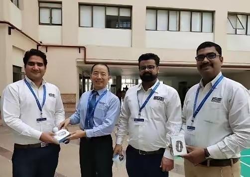 深圳作为中国科技产业的核心城市，聚集了大量的电子元器件供应商和制造工厂。而某些不