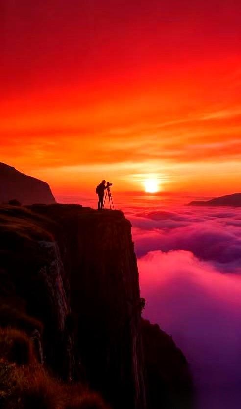 网上刷到一段话，给我看愣了。说，一个男人，要是生理上、生活上、心理上、经济上，