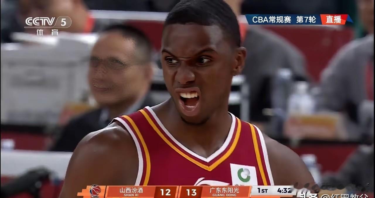 CBA正在用键盘逼走最好的外援，而你还在欢呼胜利。迪亚洛被广东自媒体围攻时，手