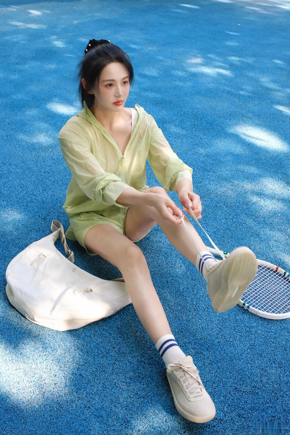 曾一萱🎾出门打网球​​​