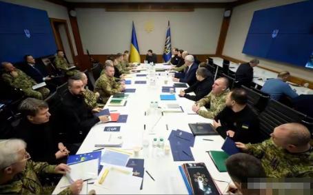 3日，环球网消息，欧洲达成战后向乌克兰派遣维和部队最终表决，第一次地面部队150