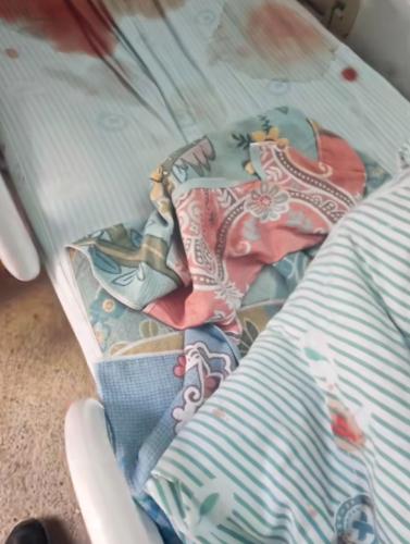 悲催了，好心办坏事，这事还能赖上保安？6月16日报道，电梯故障黄女士等10人被困