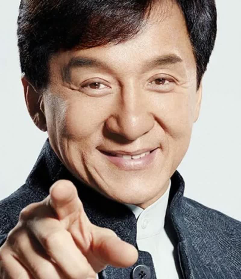 成龙曾自曝与邓丽君分手原因：她成天想着我们要二人世界，比如可不可以只有我们两个人