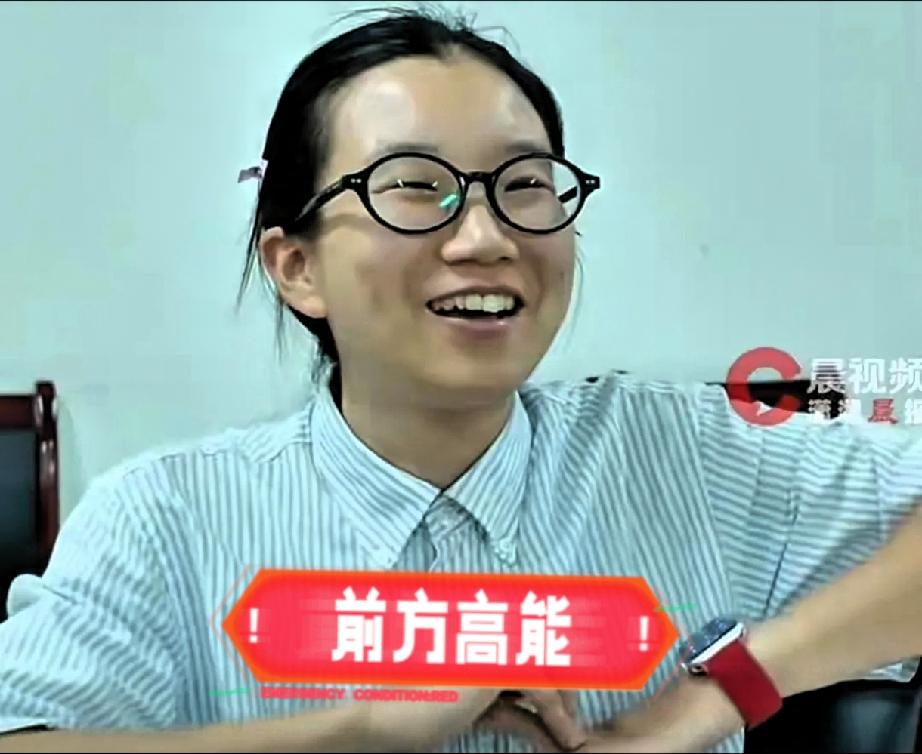 看到长沙医学院曾欣考上北大医学部的消息，心里竟泛起一阵复杂的涟漪。专科起步，