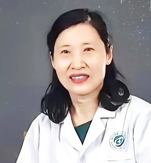 邵医生估计心凉透了。他怎么也不会想到，被网暴七个月里，医院工会的回执写“