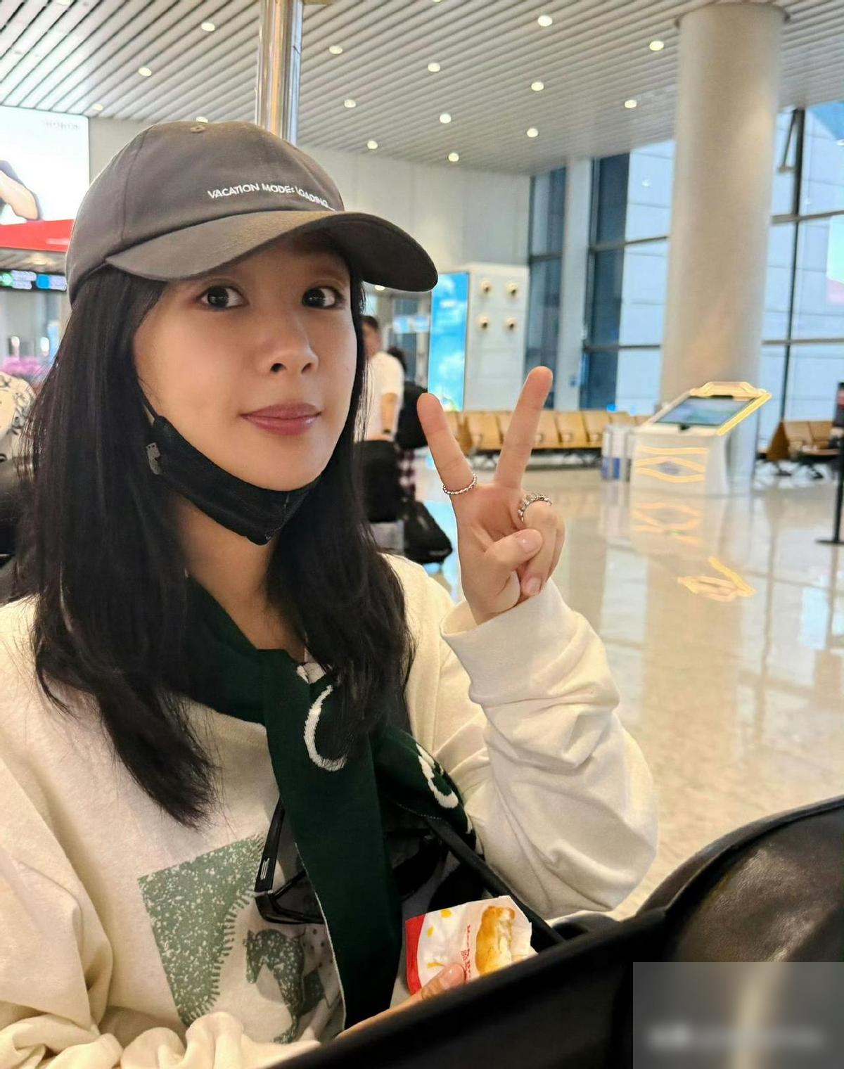 6月13日，杨紫即将进组客串电影《千里江山图》，很多人诧异杨紫是不是要把重心往电