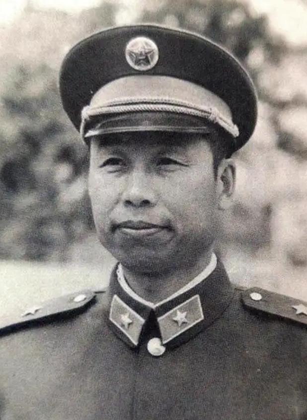 1984年9月，昆明军区会议室，刘玉尊站起来，把一盘磁带塞进录音机，沙沙声后，突